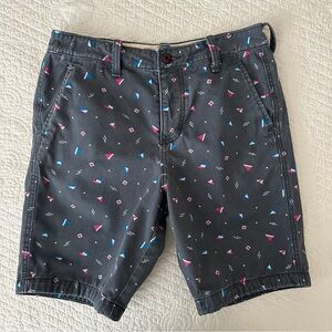 Hollister Men's Geometric 90s Print Chino Shorts Size 32